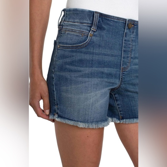 Liverpool Gia Glider Pull-On Shorts w/Fray Hem in Tilton - Picture 3 of 6